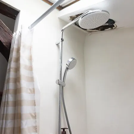 Charming For Two In The 10th