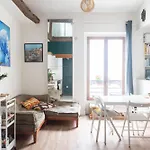 Charming For Two In The 10th 아파트