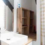 Charming For Two In The 10th *